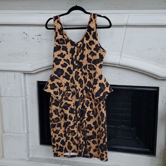 SOLD!!! FOREVER 21 Leopard Peplum Dress - Size 2X - Picture 5 of 6